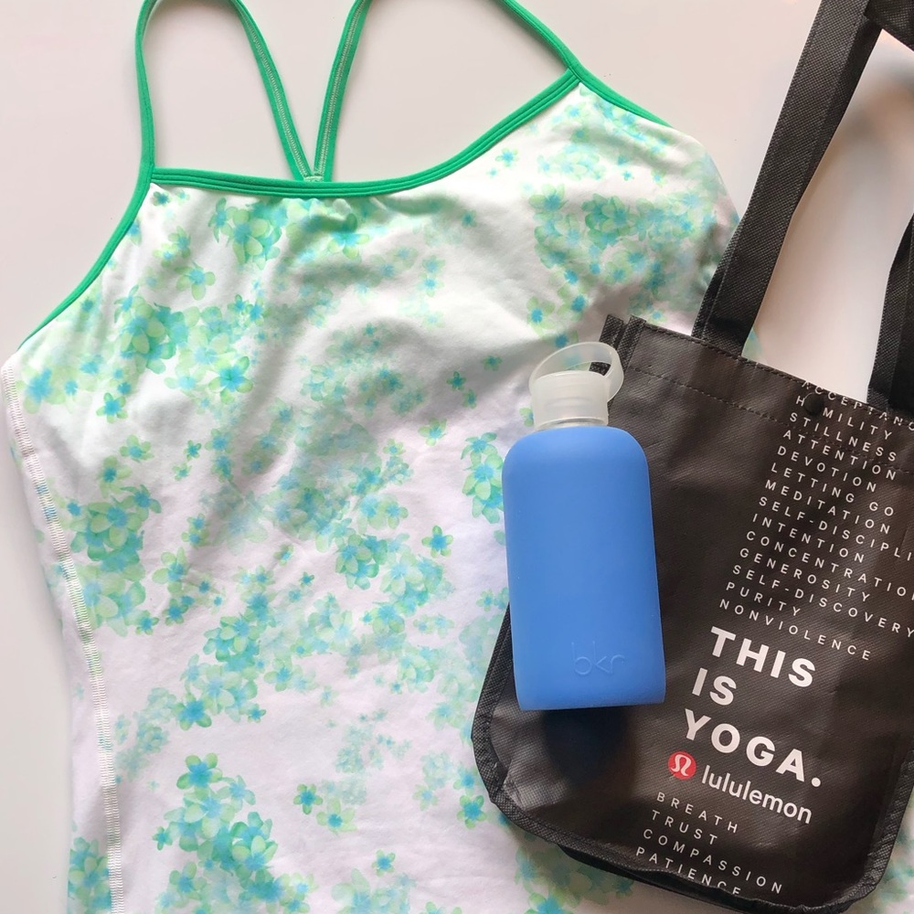 Lululwmon Green Tank Top w/ Built In Bra